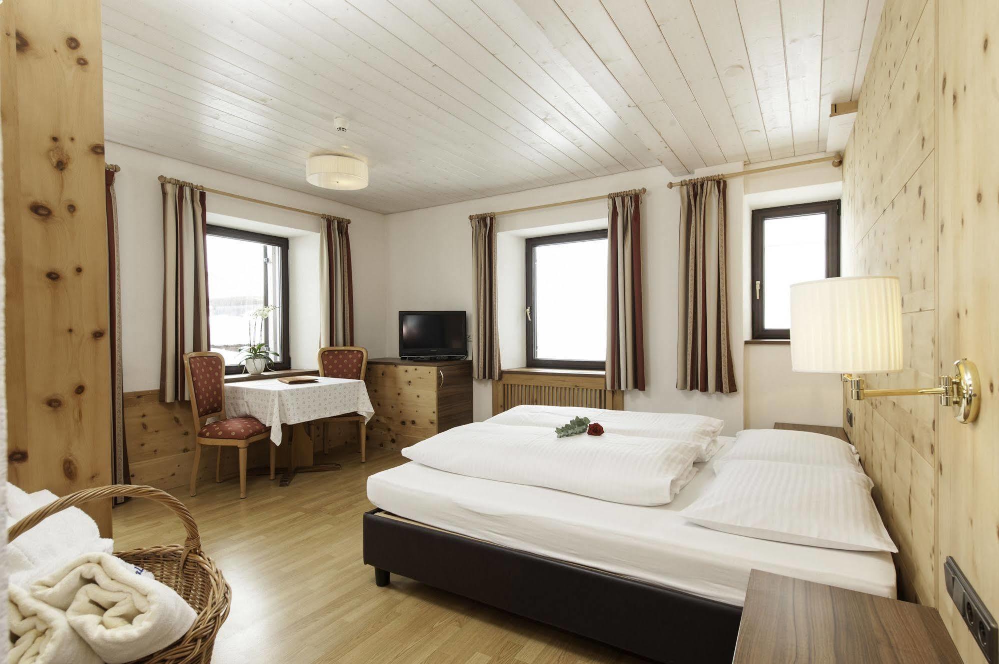 Hotel Gampen Solda Kültér fotó